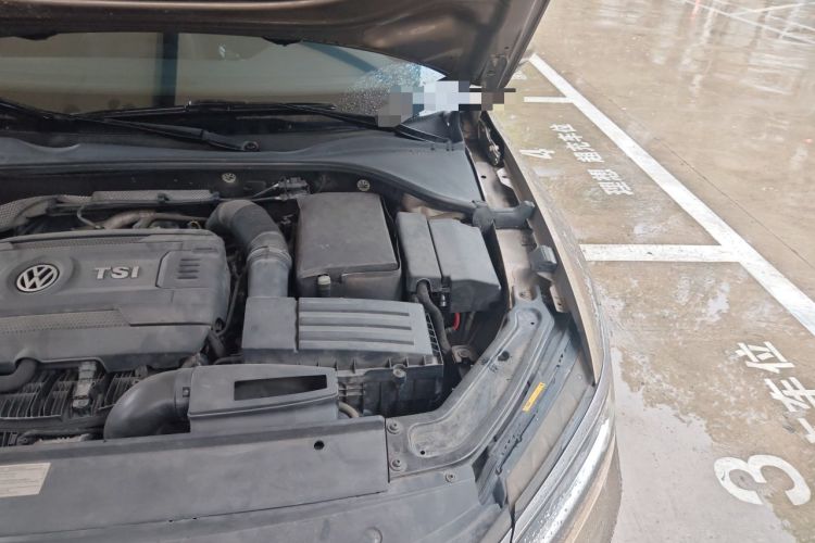 Used Volkswagen Passat 2016 330TSI DSG Luxury Edition Engine Bay Left