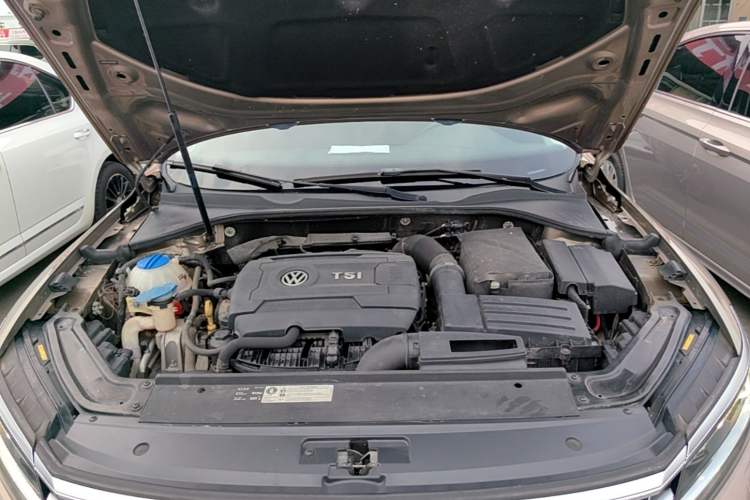 Used Volkswagen Passat 2016 330TSI DSG Prestige Edition Engine Bay