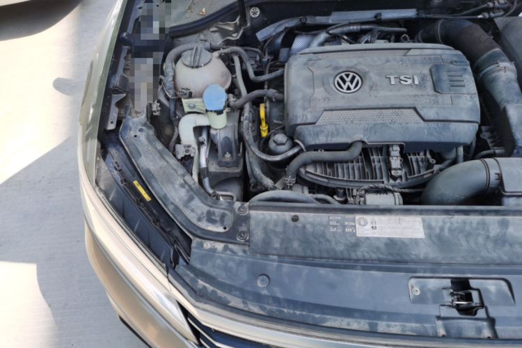 Used Volkswagen Passat 2016 330TSI DSG Luxury Edition Engine Bay Right