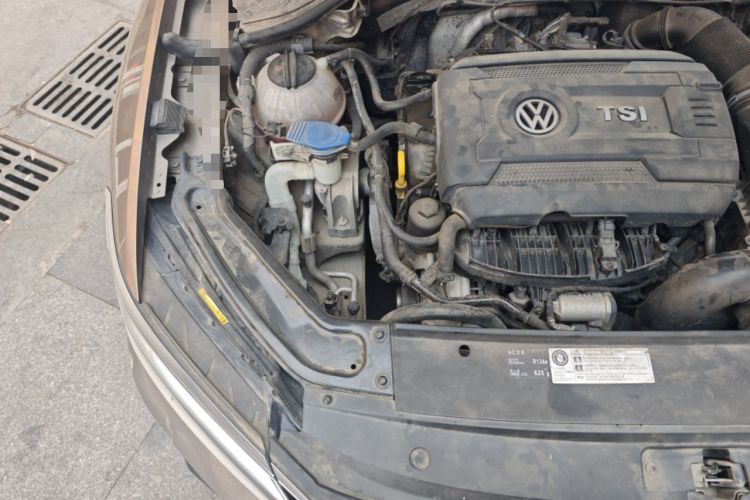 Used Volkswagen Passat 2016 330TSI DSG Luxury Edition Engine Bay Right