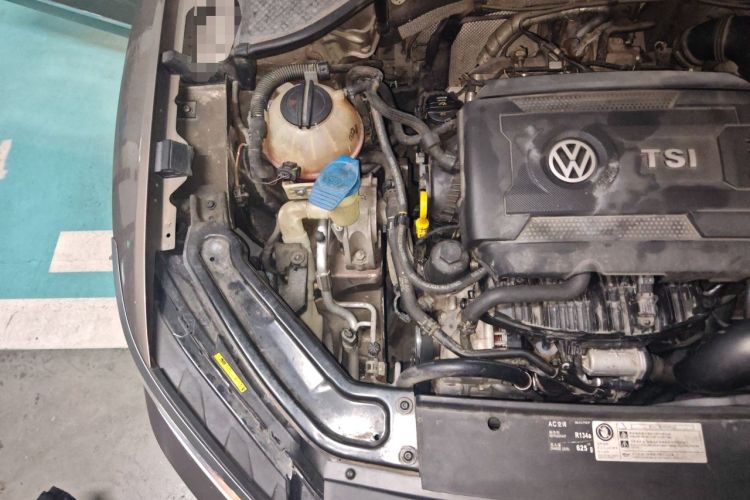 Used Volkswagen Passat 2016 330TSI DSG Luxury Edition Engine Bay Right