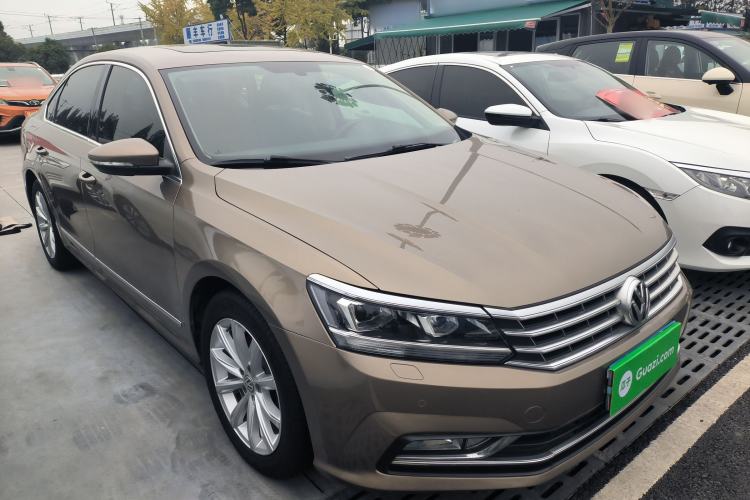 Used Volkswagen Passat 2016 330TSI DSG Prestige Edition Front Right 45 Deg