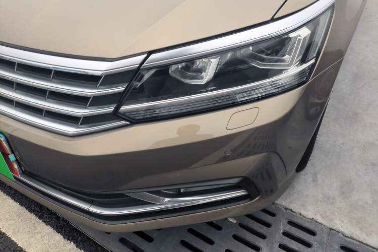 Used Volkswagen Passat 2016 330TSI DSG Prestige Edition Left Front Headlight