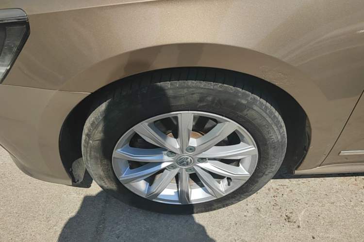 Used Volkswagen Passat 2016 280TSI DSG Prestige Edition Left Front Wheel Hub