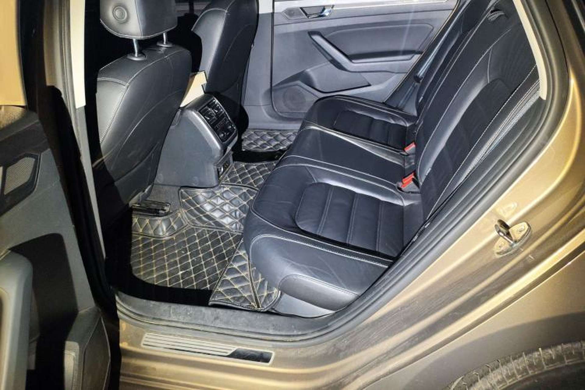 Used Volkswagen Passat 2016 330TSI DSG Luxury Edition Left Rear Seat