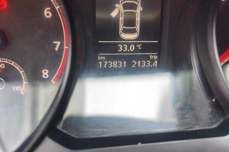 Used Volkswagen Passat 2016 280TSI DSG Prestige Edition Odometer Close Up