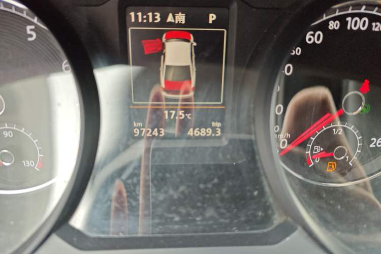 Used Volkswagen Passat 2016 330TSI DSG Prestige Edition Odometer Close Up