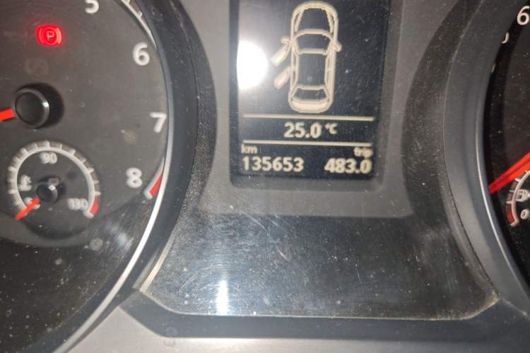 Used Volkswagen Passat 2016 330TSI DSG Luxury Edition Odometer Close Up