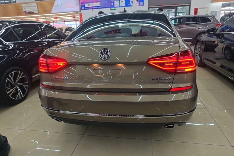 Used Volkswagen Passat 2016 330TSI DSG Luxury Edition Rear