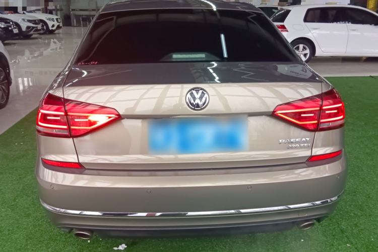 Used Volkswagen Passat 2016 330TSI DSG Luxury Edition Rear