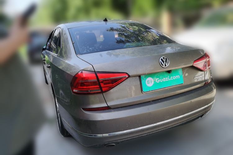 Used Volkswagen Passat 2016 330TSI DSG Luxury Edition Rear Left 45 Deg