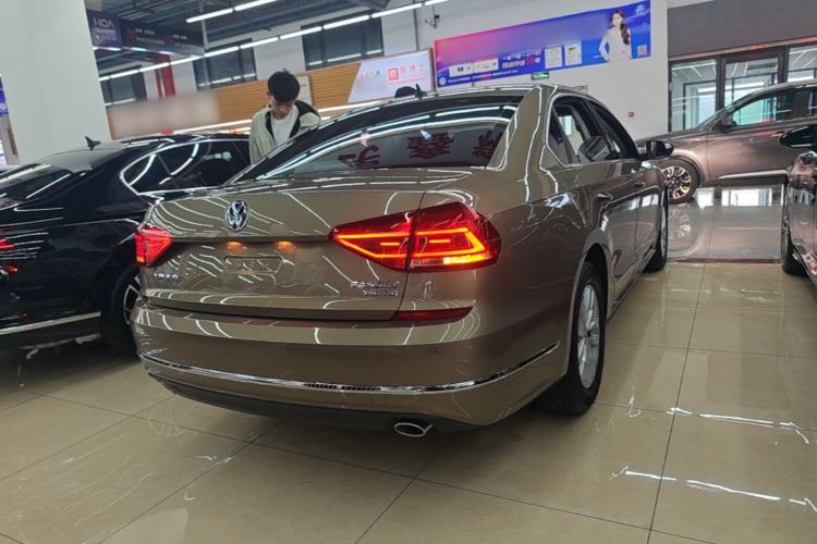 Used Volkswagen Passat 2016 330TSI DSG Luxury Edition Rear Right 45 Deg