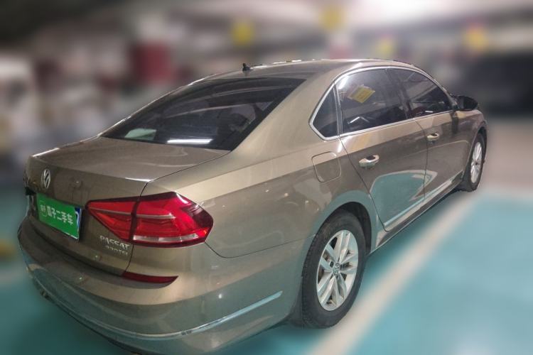 Used Volkswagen Passat 2016 330TSI DSG Luxury Edition Rear Right 45 Deg