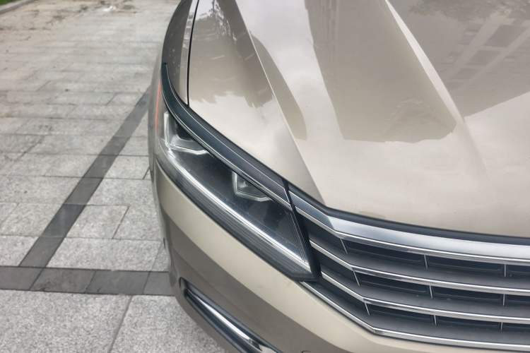 Used Volkswagen Passat 2016 280TSI DSG Prestige Edition Right Front Headlight