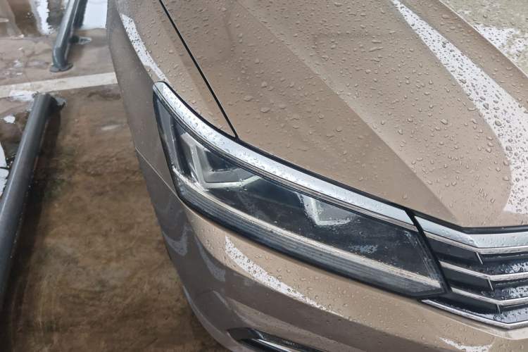 Used Volkswagen Passat 2016 330TSI DSG Luxury Edition Right Front Headlight