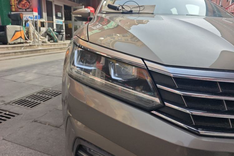 Used Volkswagen Passat 2016 330TSI DSG Luxury Edition Right Front Headlight