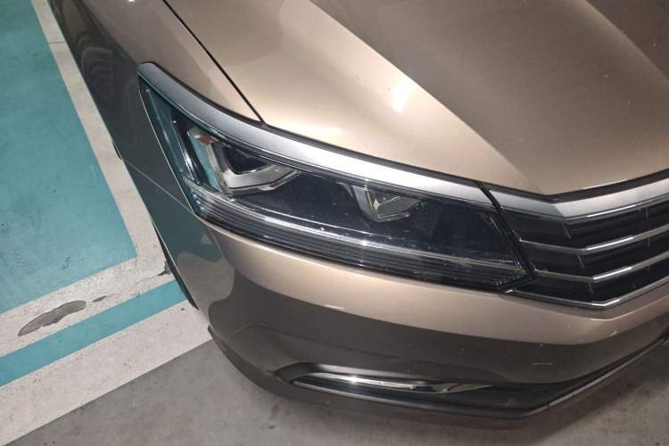 Used Volkswagen Passat 2016 330TSI DSG Luxury Edition Right Front Headlight