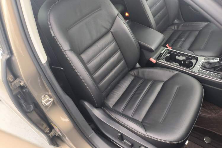 Used Volkswagen Passat 2016 330TSI DSG Prestige Edition Right Front Seat
