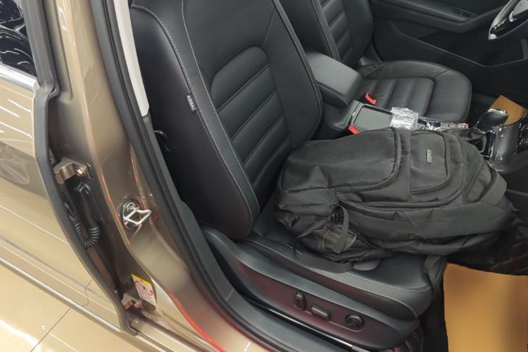 Used Volkswagen Passat 2016 330TSI DSG Luxury Edition Right Front Seat