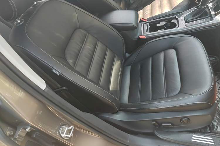 Used Volkswagen Passat 2016 280TSI DSG Prestige Edition Right Front Seat