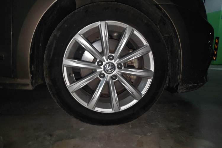 Used Volkswagen Passat 2016 330TSI DSG Prestige Edition Right Front Wheel Hub