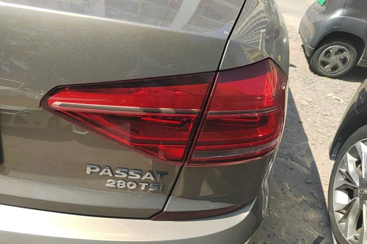 Used Volkswagen Passat 2016 280TSI DSG Prestige Edition Right Rear Taillight