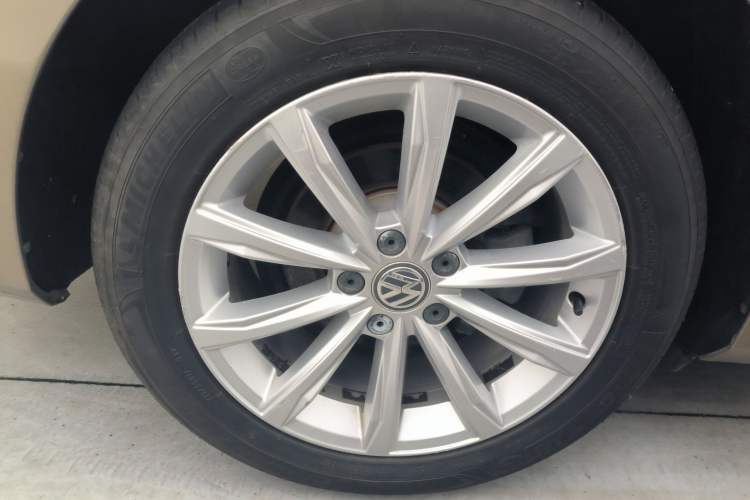 Used Volkswagen Passat 2016 330TSI DSG Prestige Edition Right Rear Wheel Hub