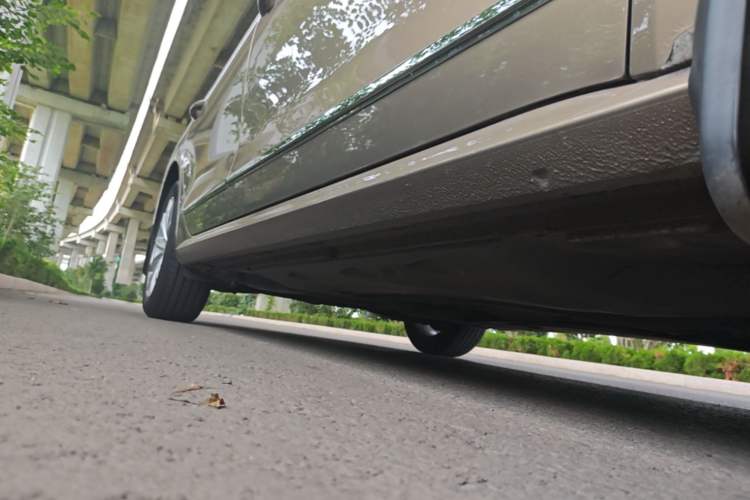 Used Volkswagen Passat 2016 330TSI DSG Luxury Edition Right Side Sill
