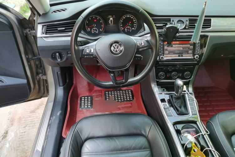 Used Volkswagen Passat 2016 330TSI DSG Luxury Edition Steering Wheel