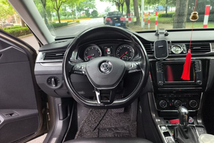 Used Volkswagen Passat 2016 330TSI DSG Prestige Edition Steering Wheel