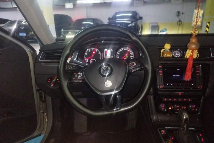 Used Volkswagen Passat 2016 330TSI DSG Prestige Edition Steering Wheel