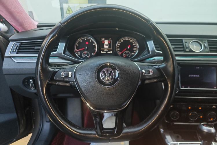 Used Volkswagen Passat 2016 330TSI DSG Prestige Edition Steering Wheel