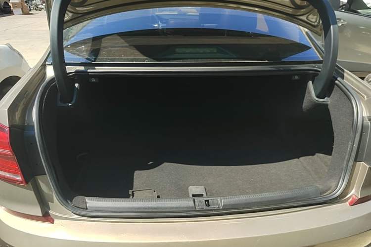 Used Volkswagen Passat 2016 280TSI DSG Prestige Edition Trunk