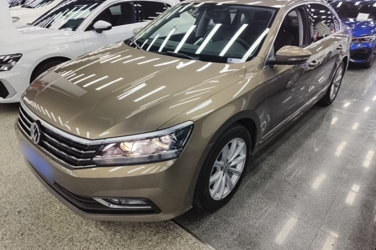 Used Volkswagen Passat 2016 330TSI DSG Luxury Edition Guazi used car, China used car export, Used car for sale, Used cars, Cheapest cars for sale