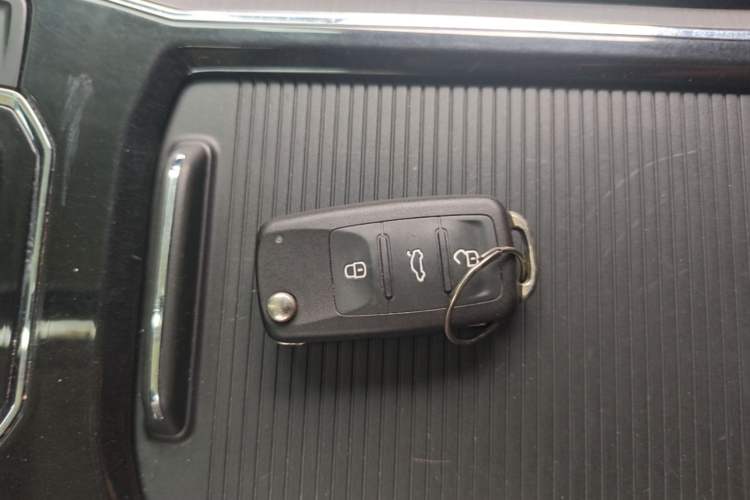 Used Volkswagen Passat 2016 330TSI DSG Luxury Edition Vehicle Key