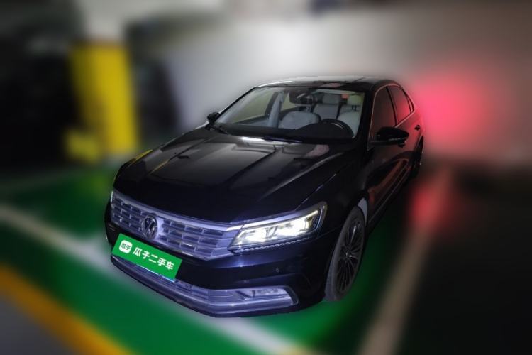 Used Volkswagen Passat 2017 330TSI DSG Luxury Edition Guazi used car, China used car export, Used car for sale, Used  cars, Cheapest cars for sale