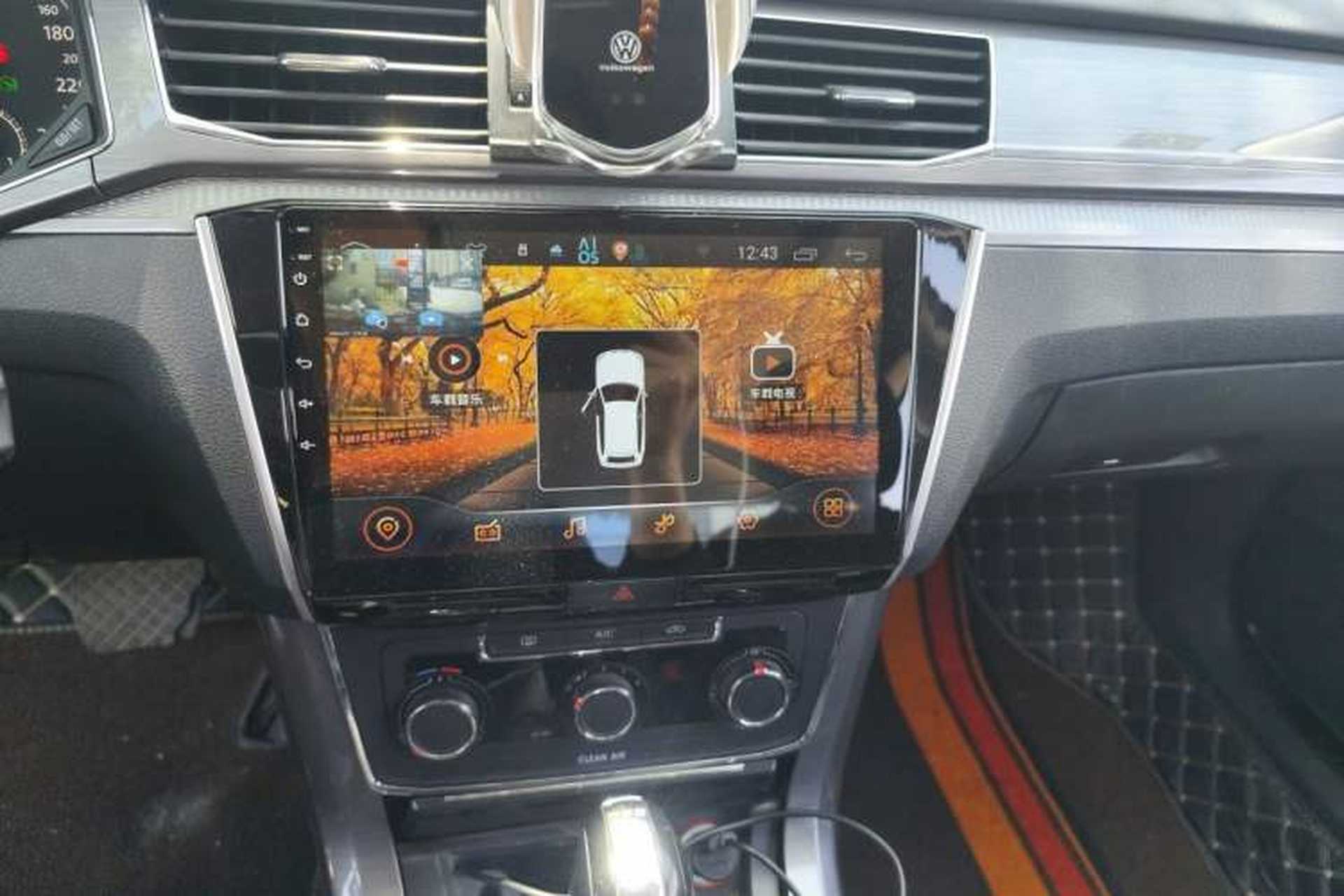 Used Volkswagen Passat 2017 280TSI DSG Luxury Edition Audio And AC Panel