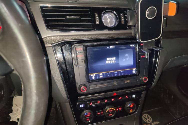 Used Volkswagen Passat 2017 330TSI DSG Prestige Edition Audio And AC Panel
