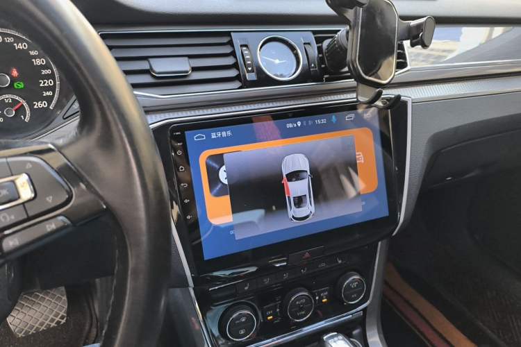 Used Volkswagen Passat 2017 330TSI DSG Luxury Edition Audio And AC Panel