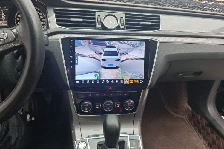 Used Volkswagen Passat 2017 330TSI DSG Luxury Edition Audio And AC Panel