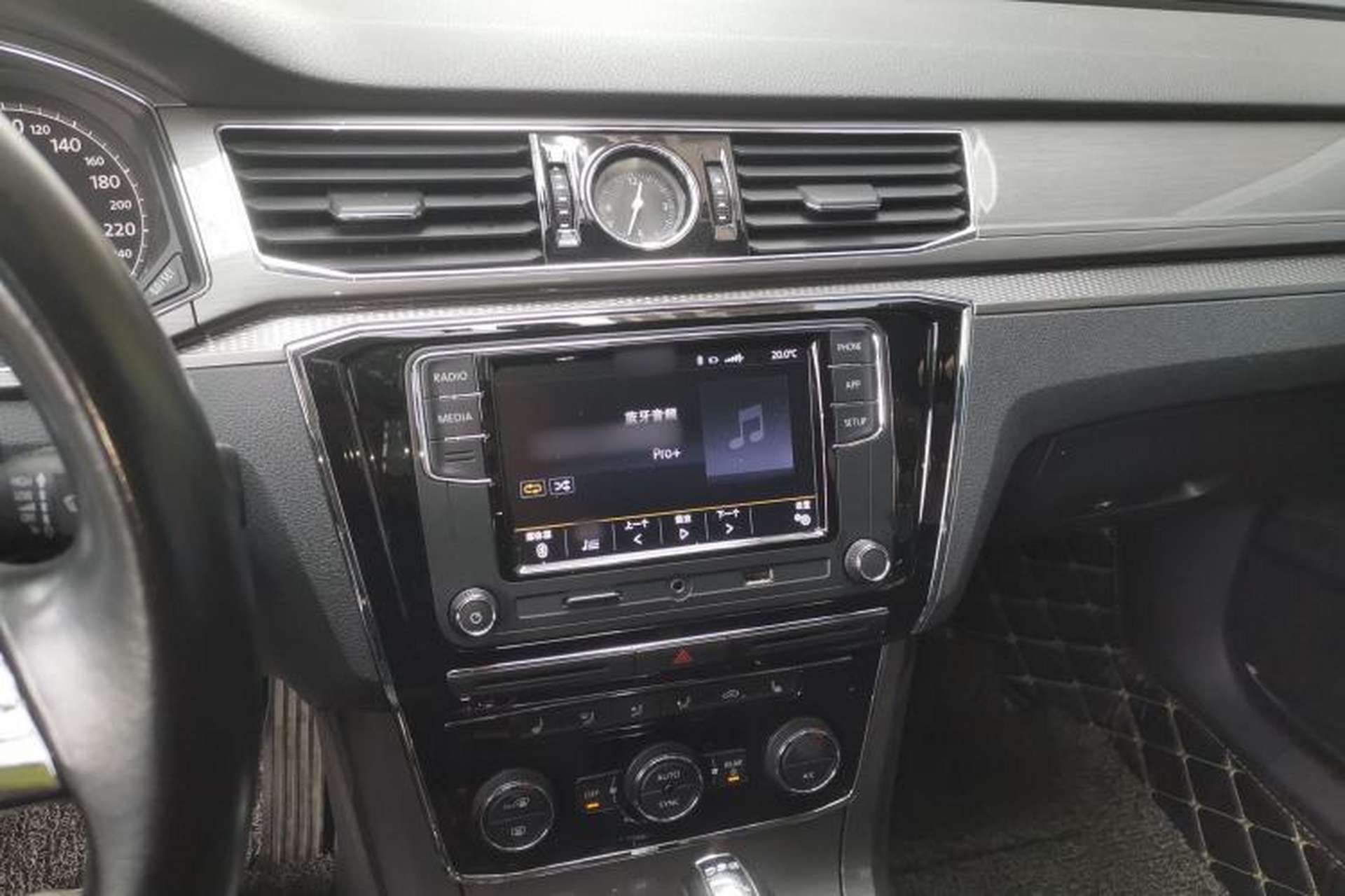 Used Volkswagen Passat 2017 330TSI DSG Luxury Edition Audio And AC Panel
