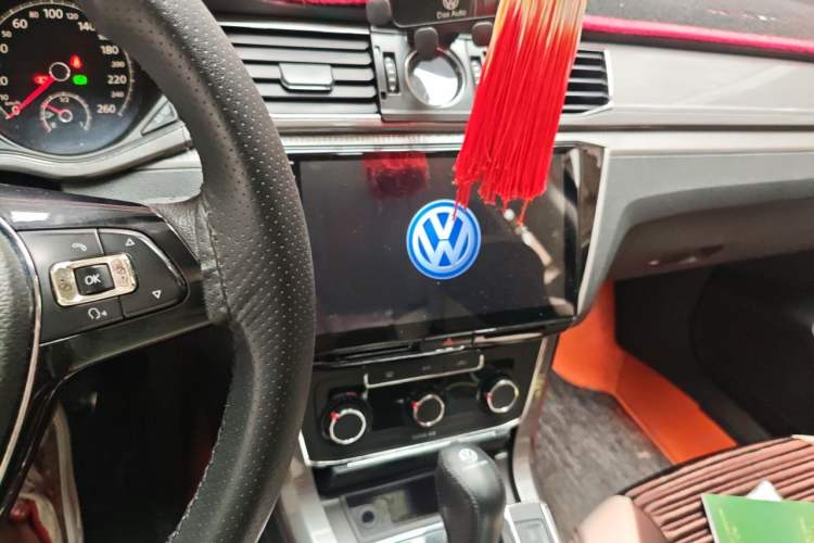 Used Volkswagen Passat  Audio And AC Panel