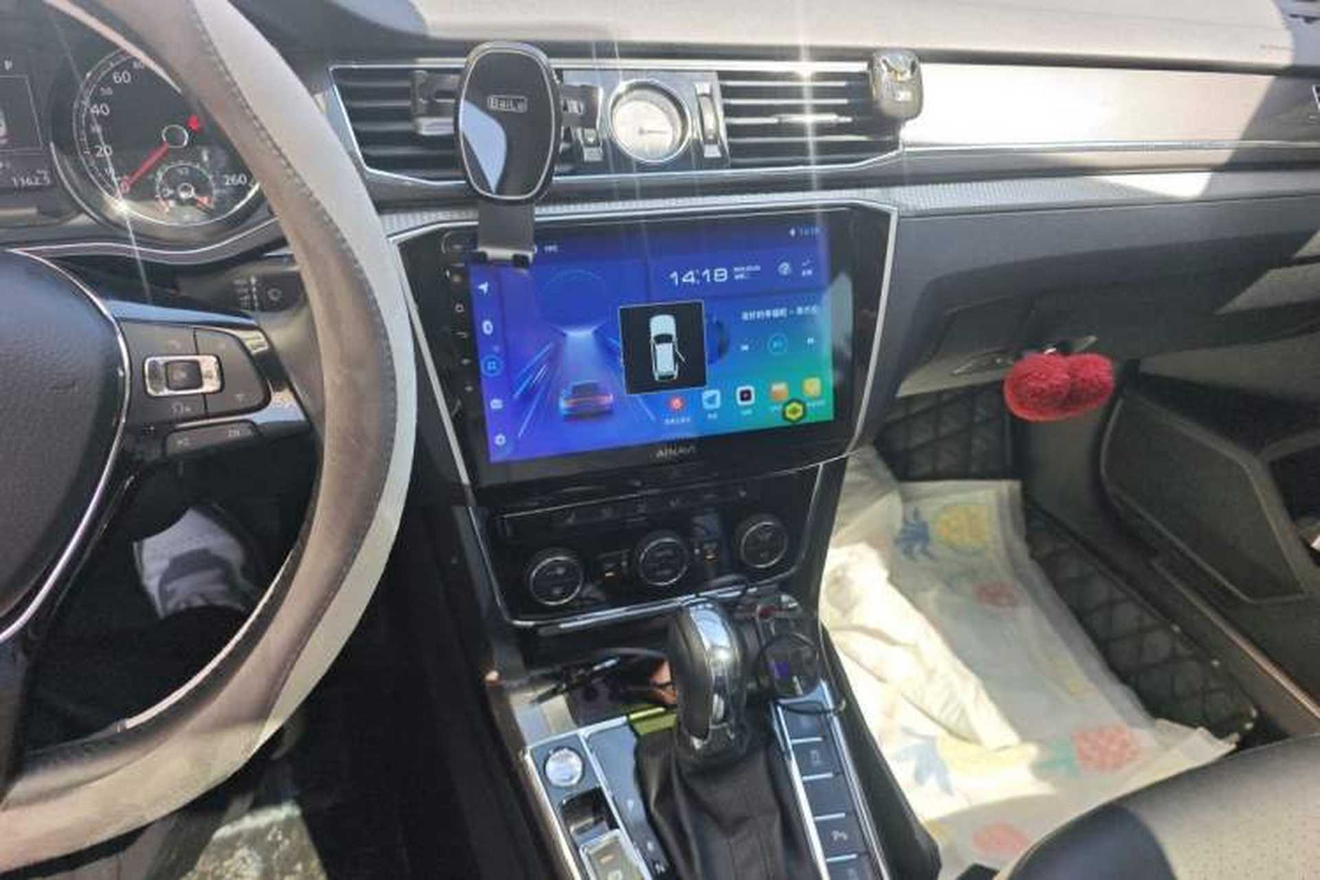 Used Volkswagen Passat 2017 330TSI DSG Prestige Edition Audio And AC Panel