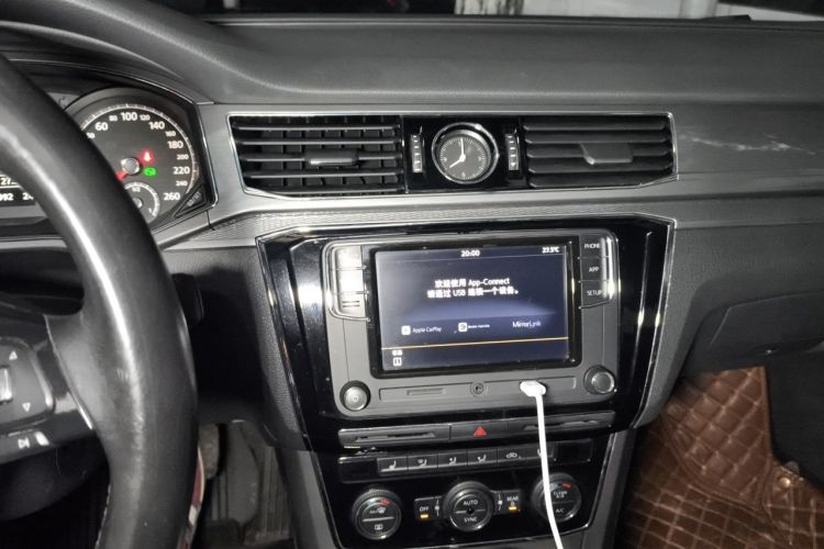 Used Volkswagen Passat 2017 330TSI DSG Luxury Edition Audio And AC Panel