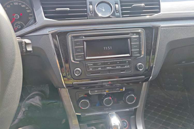 Used Volkswagen Passat 2017 1.8TSI DSG Government Procurement Version (CEA Engine) Audio And AC Panel