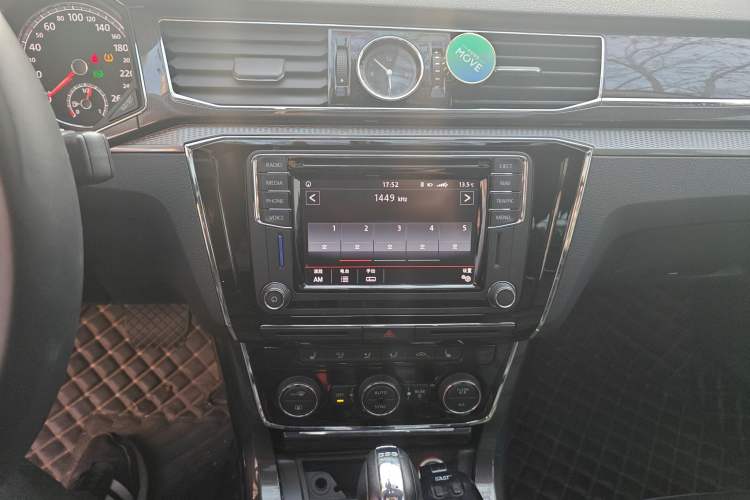 Used Volkswagen Passat 2017 330TSI DSG Prestige Edition Audio And AC Panel