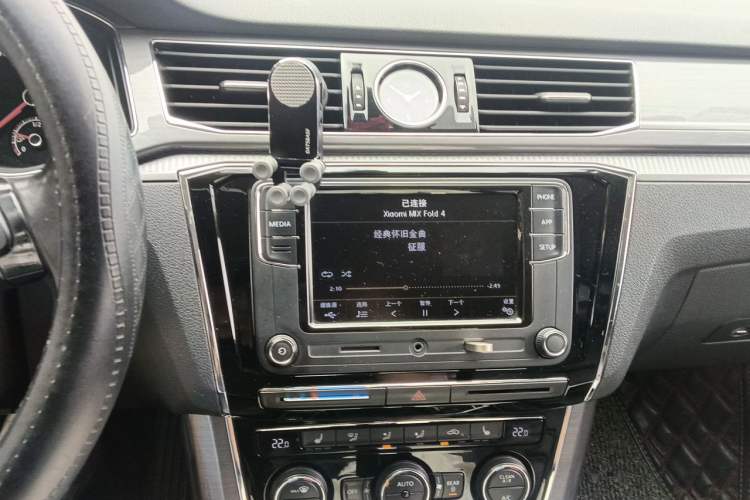 Used Volkswagen Passat 2017 280TSI DSG Luxury Edition Audio And AC Panel