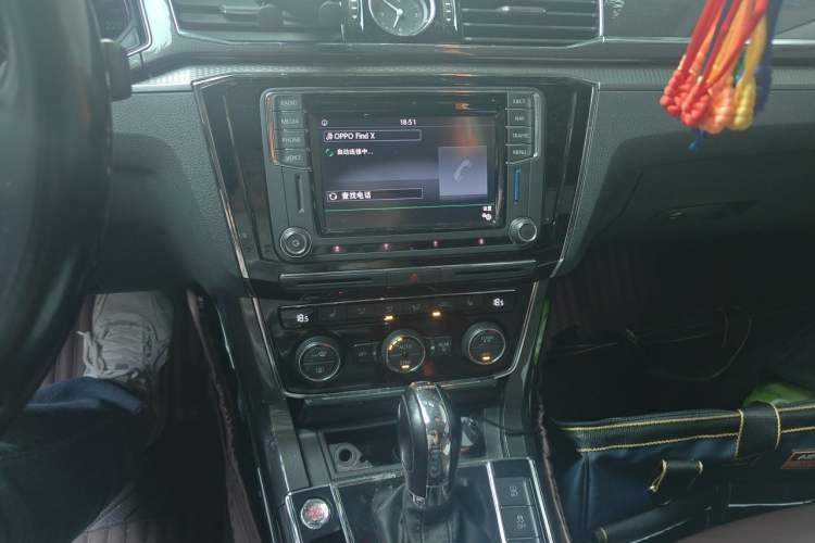 Used Volkswagen Passat 2017 330TSI DSG Prestige Edition Audio And AC Panel