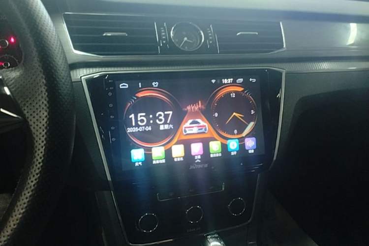 Used Volkswagen Passat 2017 280TSI DSG Luxury Edition Audio And AC Panel