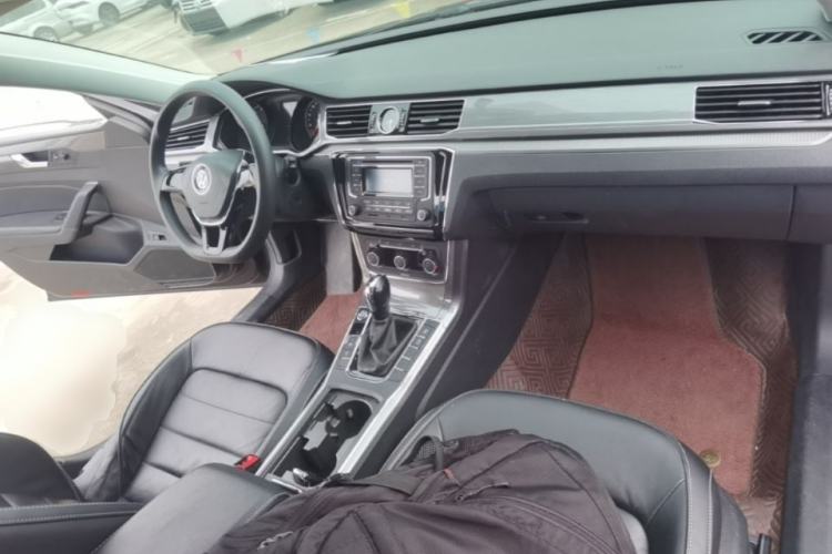 Used Volkswagen Passat 2017 1.8TSI DSG Government Procurement Version (CEA Engine) Center Console